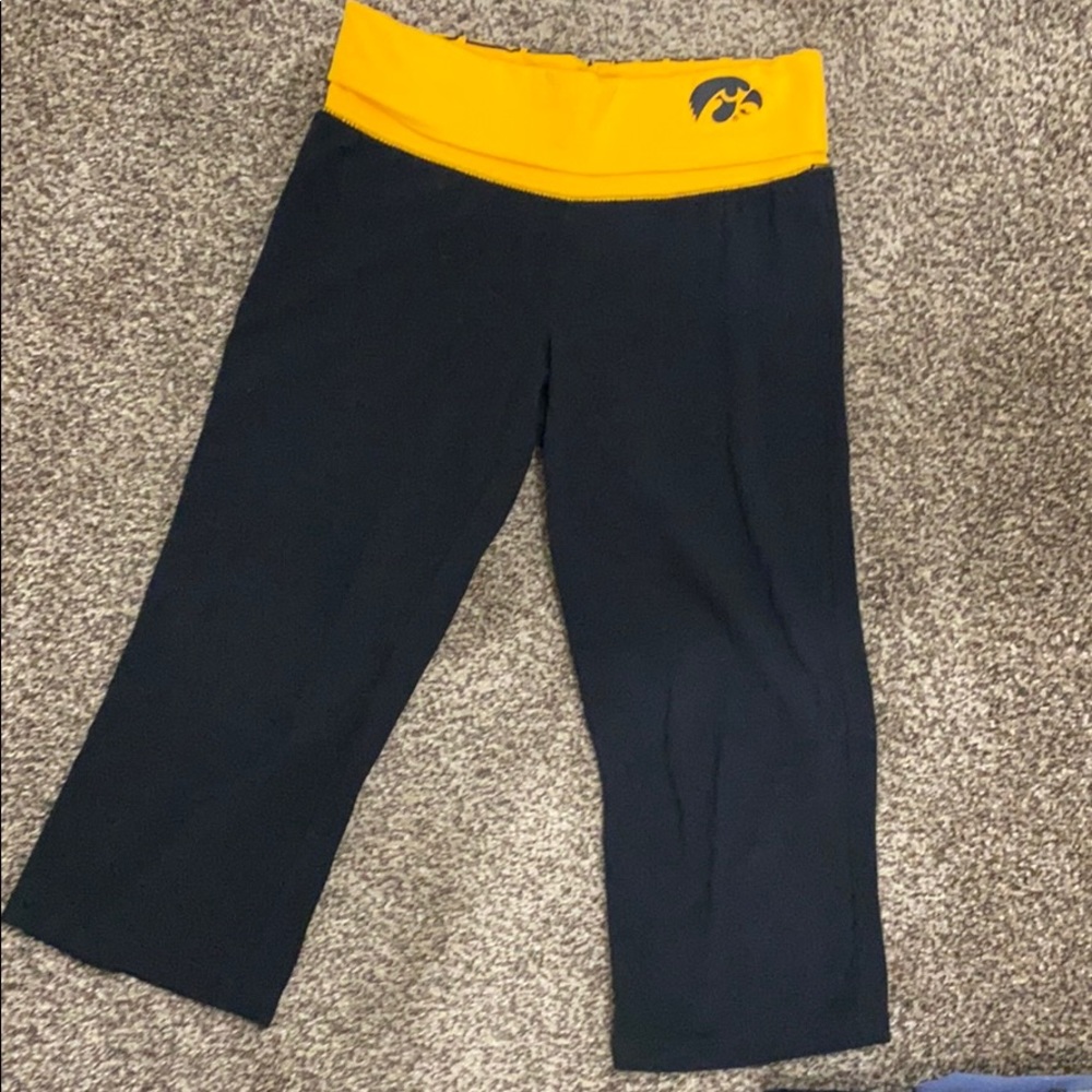 Iowa Hawkeyes lounge capris